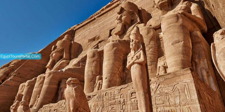 مصر…10 ملايين سائح و إيرادات سياحية بلغت 9 مليارات دولار