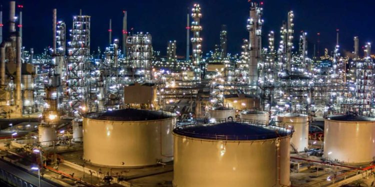 حريق محدود في مصفاة روسية بعد تحطم طائرة مسيرة