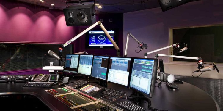 الإذاعة الجزائرية تسخر إمكانيات ضخمة لتغطية معرض التجارة البينية الإفريقية