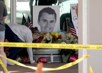 مقتل الناشط الامريكي تشارلي كيرك…ماذا تقول التحقيقات الأولية عن الحادث؟