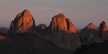 مع اقتراب موسم السياحة الصحراوية في الجزائر…ما الذي ينتظره الزوار؟