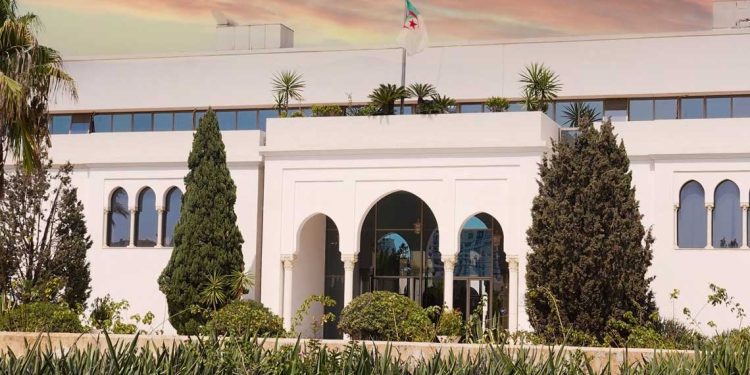 وزارة الثقافة والفنون تجعل ترسيخ القيم المهنية خيارًا استراتيجيًا لتطوير القطاع