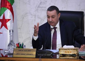 وزير الداخلية…التكفل بانشغالات المواطن محور أساسي