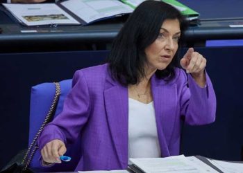 وزيرة الاقتصاد الألمانية..الوضع خطير ونحتاج إلى برنامج إنعاش اقتصادي