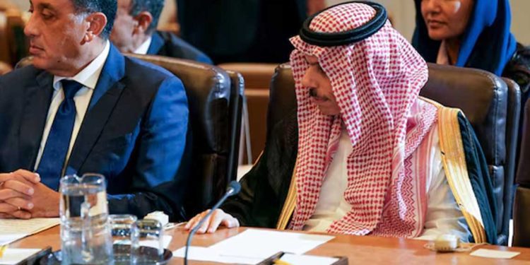 السعودية تحذر ترامب من مخاطر ضم الضفة الغربية