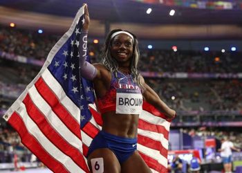 براون تهزم الجميع في لقاء أثلوس بنيويورك