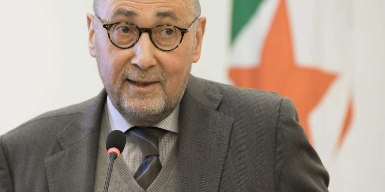 الدبلوماسية الفرنسية والأحكام القديمة