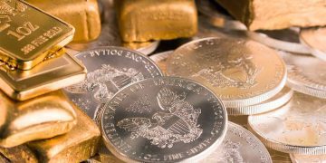 قمة جديدة للذهب والفضة تسير على نفس الطريق