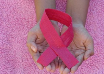 “أكتوبر الوردي” لتعزيز مكافحة سرطان الثدي في الجزائر