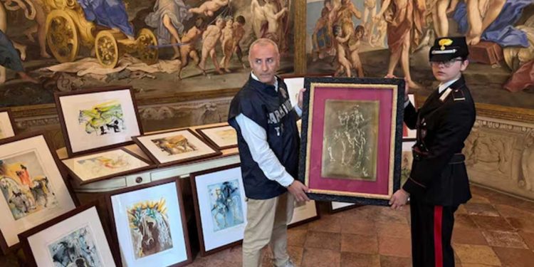 إيطاليا تصادر 21 عملاً فنياً مزيفاً من معرض لسلفادور دالي في بارما