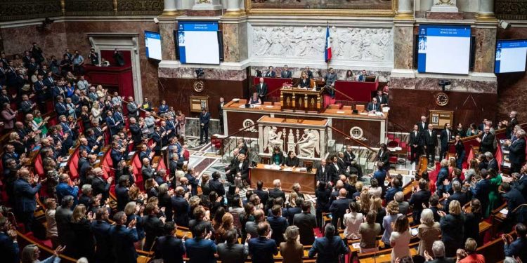 اتفاق 1968 يعود إلى الواجهة.. فرنسا تبحث عن متنفس في الجزائر