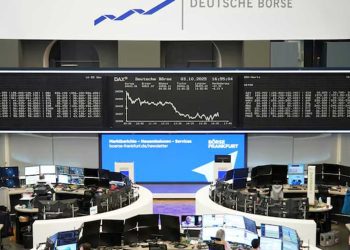 الأسهم الأوروبية تتراجع بفعل الصدمة السياسية في فرنسا