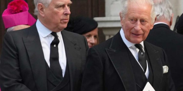في حادثة تارخية…العرش الملكي البريطاني يجرد أميرا من ألقابه