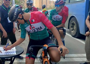 على خط الانطلاق لمدينة الجزائر…الجائزة الدولية الكبرى للدراجات