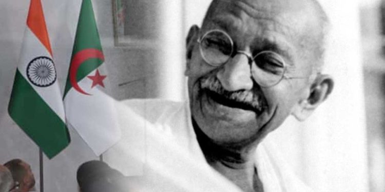 الجزائر تحتفي بذكرى ميلاد مهاتما غاندي