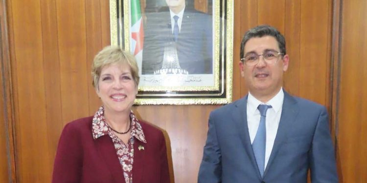 الجزائر والولايات المتحدة تبحثان سبل تطوير التعاون الصحي