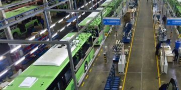 الجزائر وسلطنة عمان…نحو شراكة صناعية لتصنيع الحافلات والمركبات