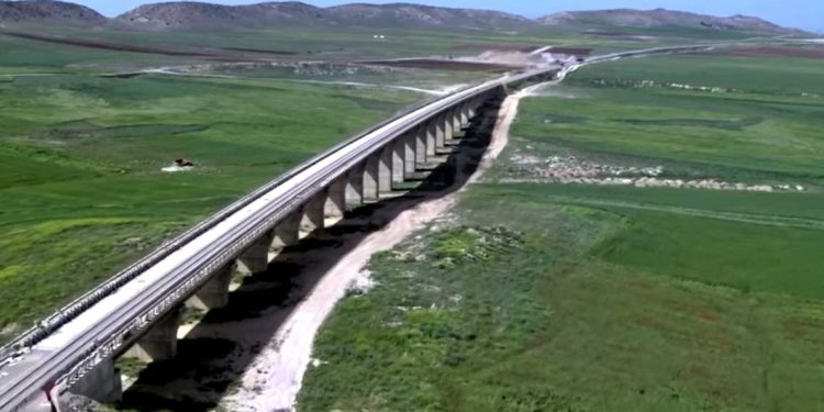 السكة الحديدية المشرية-البيض…تقدم سريع ودور اقتصادي محوري