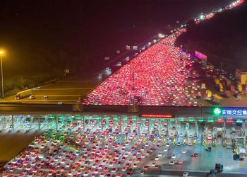 2.43 مليار رحلة…الصين تواجه أكبر ازدحام مروري في العالم