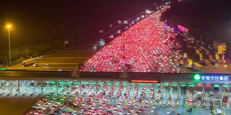 2.43 مليار رحلة…الصين تواجه أكبر ازدحام مروري في العالم