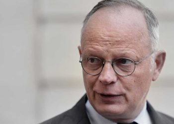 الطريق إلى الإليزيه يمر عبر الجزائر…فيليب يغازل اليمين بخطاب عدائي