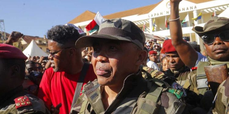 مدغشقر…قائد الانقلاب يأدي اليمين الرئاسية