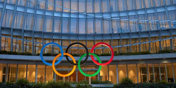 اللجنة الأولمبية الدولية تجمّد الحوار مع إندونيسيا