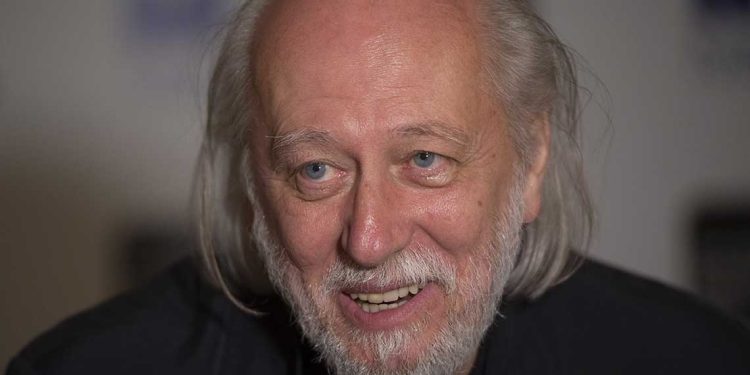 المتصوف لاسلو كراسناهوركاي يفوز بجائزة نوبل للأدب لعام 2025