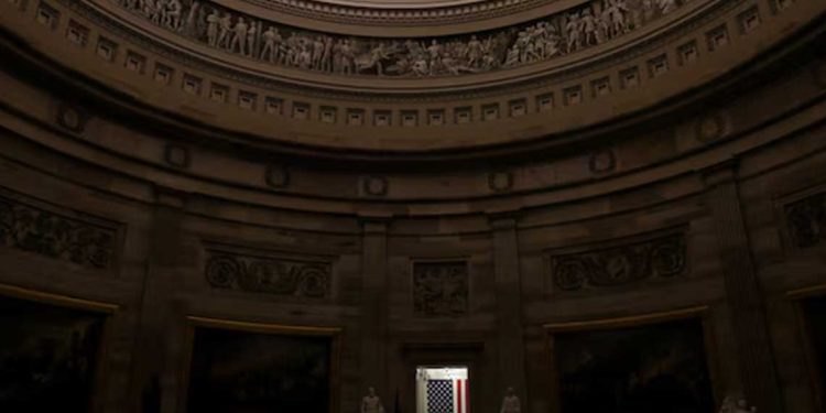 الولايات المتحدة تواجه إغلاقًا حكوميًا بسبب انقسامات حزبية