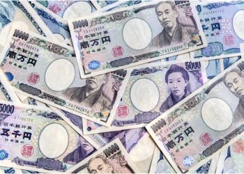 الين يقترب من أكبر خسارة له هذا العام