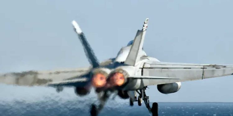 بحر الصين…سقوط طائرتين من حاملة الطائرات النووية “نيمتز”