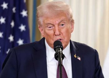 بعد رد حماس …ترامب يدعو إسرائيل وقف الحرب في غزة