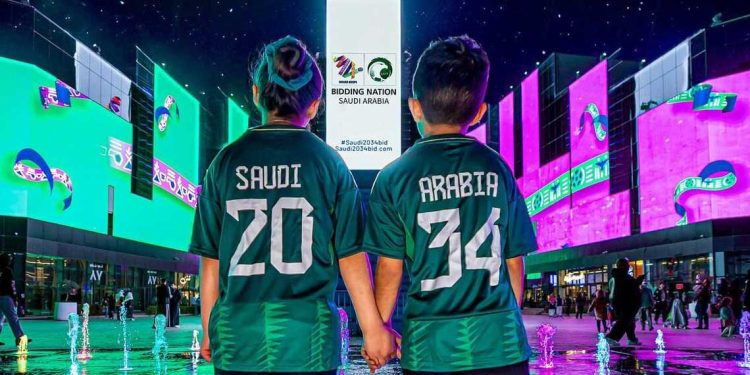 بين الحر ورمضان…إنفانتينو يلمح لتأجيل مونديال السعودية 2034