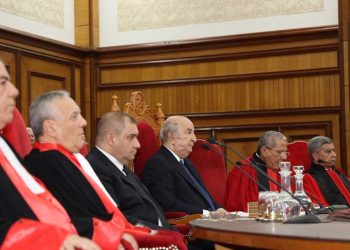 تبون…ضرورة تكثيف المحاكم التجارية