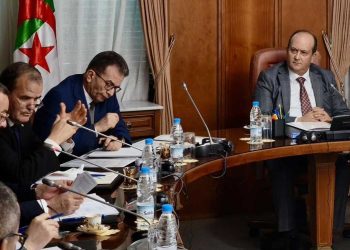 الحكومة تدرس تسوية ميزانية 2023