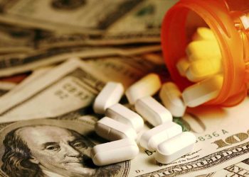 ترامب يعلن عن خفض أسعار الأدوية بنسبة 100 بالمئة