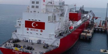 تركيا تجري محادثات مع المغرب لاستئجار سفينة تخزين الغاز