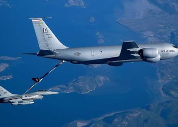 هل تستعد أمريكا لضربة محتملة على إيران ؟