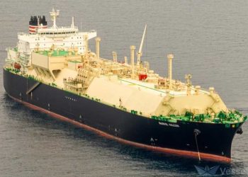 حريق ناقلة العاز”إم.في فالكون”…نفي رسمي من الجيش اليمني