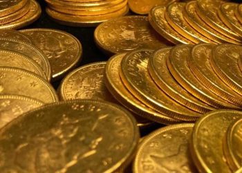 حين يعتم العالم… يلمع الذهب