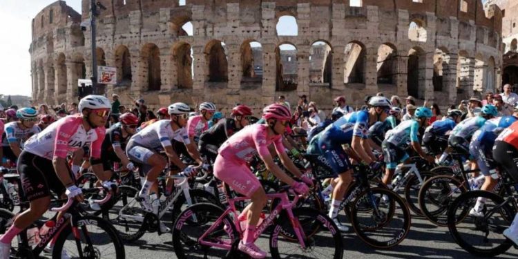 سباق إيطاليا للدراجات ينطلق من بلغاريا لأول مرة