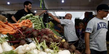 الجزائر تخطط لخفض عجز الميزانية إلى 40 مليار دولار في 2026