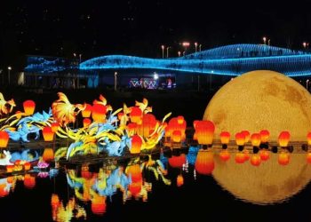 عيد منتصف الخريف في الصين…لم شمل العائلات واحتفالات ثقافية واسعة