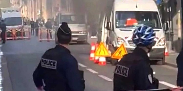 فرنسا…حريق وعدة انفجارات قرب مقرّ رئاسة الحكومة في باريس