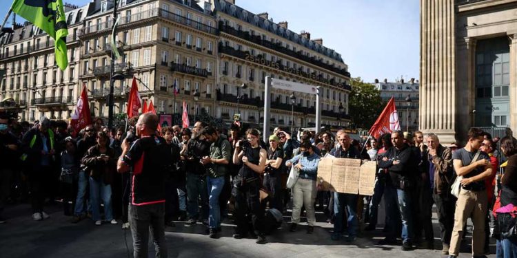 فرنسا…موجة احتجاجات واسعة وسط توترات مالية وسياسية