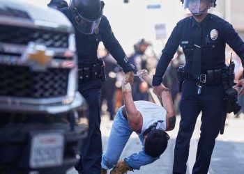 لوس أنجلوس تعلن حالة الطوارئ