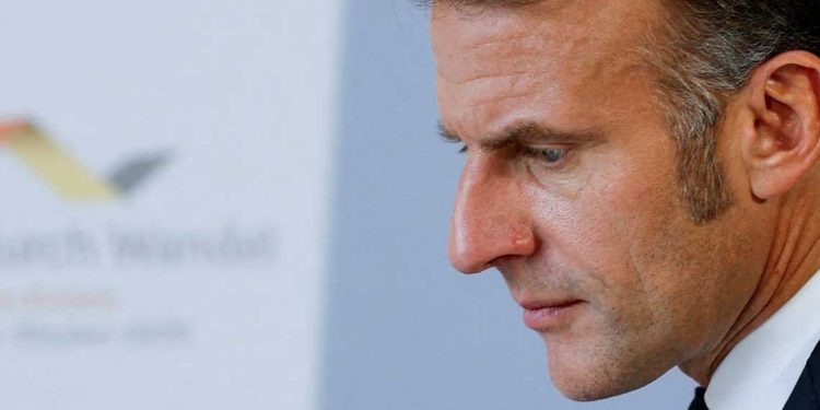 الأسواق المالية تضعظ…و ماكرون قد يعلن حل البرلمان اليوم