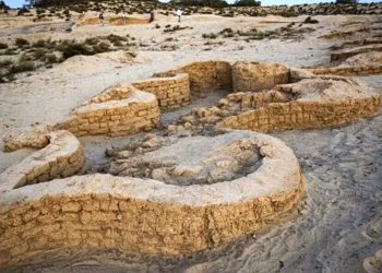 مصر…أكتشاف قلعة فرعونية في الحدود مع فلسطين