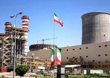 إيران وروسيا تتفقان على بناء 8 مفاعلات نووية جديدة