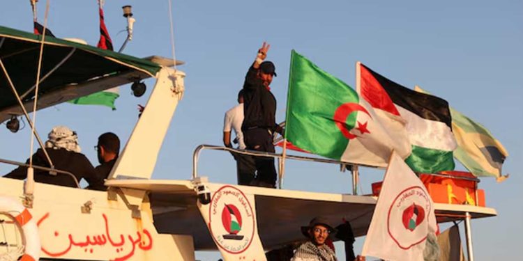 من بينهم مشاركون من دول عربية…137 من نشطاء أسطول الصمود في طريقهم لتركيا